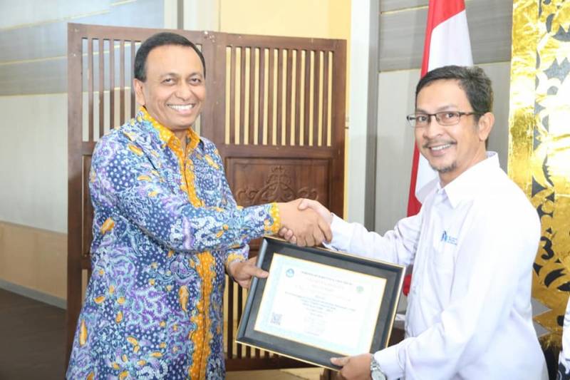 SEMARAK SEMINAR NASIONAL MEMPERINGATI HARI GURU